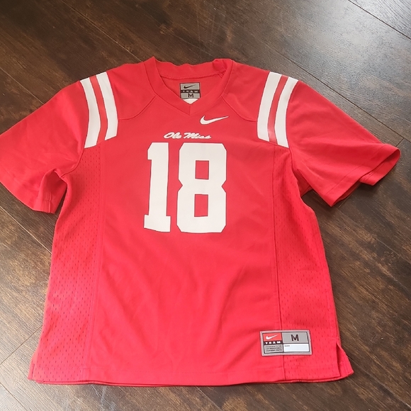 Team Nike Red Ole Miss 18 replica Football Jersey Youth Medium NCAA sports shirt - Picture 1 of 6